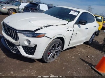Maserati Levante 2022 Maserati Levante 2022 MASERATI LEVANTE GT 3.0 Benzyna 345KM, zdjęcie 2