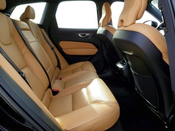 Volvo XC60 II 2021 Volvo XC 60 VOLVO T5 benzyna 2.0 Benzyna 320KM, zdjęcie 8