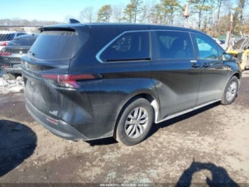 Toyota Sienna III 2023 Toyota Sienna Le 2023 2.5 Hybryda 189KM, zdjęcie 5