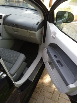 Dodge Caliber 1.8 VVT 16V 150KM 2006 DODGE CALIBER 1.8 150 KM OKAZJA sprzedam lub zamienię na łódz +gratis, zdjęcie 9