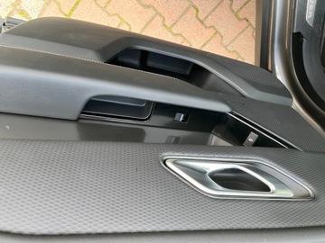 Land Rover Range Rover Velar SUV 2.0 TD4 180KM 2020 Land Rover Range ROVER VELAR 2.0D I4 180CV 2020, zdjęcie 29