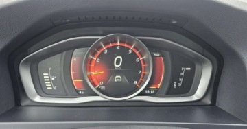 Volvo V60 I 2016 Volvo V60 2.0 Moc 240 KM benzyna - GAZ 2.0 Benzyna 240KM, zdjęcie 4