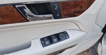 Mercedes Klasa E W212 Coupe 200 CGI BlueEFFICIENCY 184KM 2011 Mercedes-Benz Klasa E Wzorowy E 200 Coupe - 118 Tkm - Bezwypadkowy 1.8, zdjęcie 16