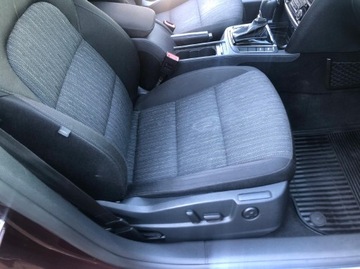 SEATS SEATS SUPERB IIFL седан электрический