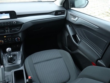 Ford Focus III Hatchback 5d facelifting 1.0 EcoBoost 100KM 2018 Ford Focus 1.0 EcoBoost, Salon Polska, Serwis ASO, zdjęcie 7