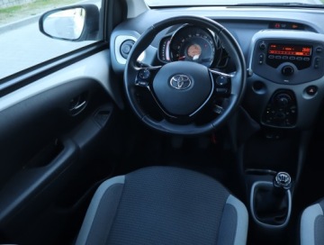 Toyota Aygo II Hatchback 3d Facelifting 1.0 VVT-i 72KM 2020 Toyota Aygo 1.0 VVT-i, Salon Polska, zdjęcie 6