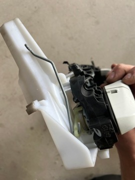 BMW F46 F45 KLIKA DVEŘE LEVÝ PŘEDNÍ ALPINWEISS