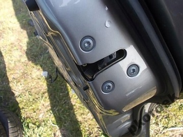 NISSAN TERRANO II FACELIFT - ZÁMEK DVEŘE PRAVÝ PŘEDNÍ