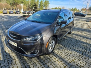 Chrysler Pacifica II 3.6 V6 Hybrid 264KM 2018 Chrysler Pacifica Hybrid 3.6 f.vat Pacifica Hybri, zdjęcie 10