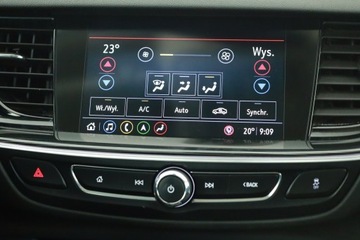 Opel Insignia II Sports Tourer 2.0 CDTI 210KM 2019 Opel Insignia 2.0 BiTurbo CDTI, 206 KM, 4X4, zdjęcie 13