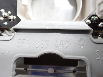 LAMPA INTERIÉR KABINY SKŘÍŇKA 5E0868837A SKODA OCTAVIA III 5E 17R