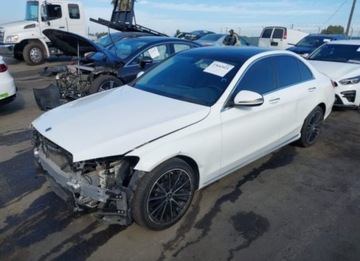 Mercedes Klasa C W205 2020 Mercedes-Benz Klasa C 2020, 2.0L, 4x4, od ubezpieczalni, zdjęcie 5