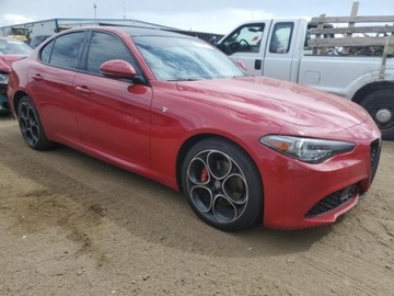 Alfa Romeo Giulia II Sedan Facelifting 2.0 Turbo 280KM 2022 Alfa Romeo Giulia Sport TI AWD 2.0 Benzyna 280KM, zdjęcie 4