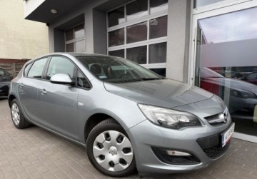 Opel Astra J Hatchback 5d Facelifting 1.6 Twinport ECOTEC 115KM 2015 Opel Astra salon Polska , I wlasciciel, kamera cofania 1.6 Benzyna 115KM, zdjęcie 11