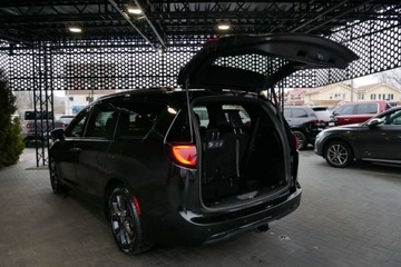 Chrysler Pacifica II 3.6 V6 291KM 2018 Chrysler Pacifica 3.6L V6 Pentastar 291KM StowN Go,S,Kam.360,Radar,Panoram, zdjęcie 30