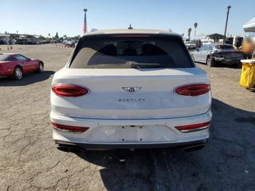 Bentley Bentayga 2021 Bentley Bentayga 2021 4.0l 4.0 Benzyna 542KM, zdjęcie 2