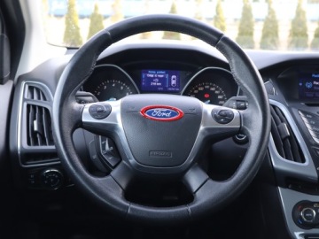 Ford Focus III Kombi 1.0 EcoBoost 125KM 2012 Ford Focus 1.0 EcoBoost, Navi, Klima, Klimatronic, zdjęcie 14