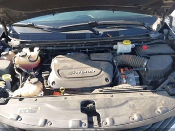 Chrysler Pacifica II 2017 Chrysler Pacifica Hybrid Platinum 2017 3.6l 3.6 Hybryda 260KM, zdjęcie 8