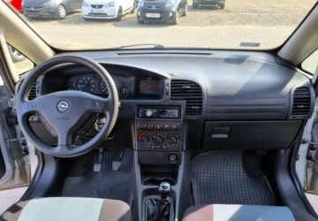 Opel Zafira A 1.6 16V 101KM 2004 Opel Zafira 1,6 Benzyna Klima 7-osob 1.6 Benzyna 100KM, zdjęcie 24