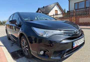 Toyota Avensis III Wagon Facelifting 2015 1.6 D-4D 112KM 2016 Toyota Avensis Toyota Avensis Touring Sports 1.6 D-4D Comfort 1.6 Diesel