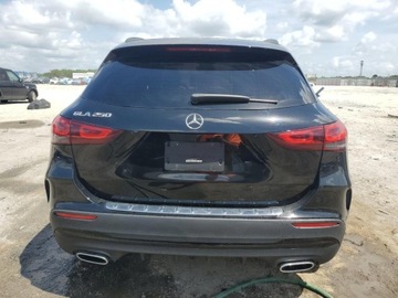 Mercedes GLA II 2022 Mercedes-Benz GLA 250 2022 2.0l 2.0 Benzyna 221KM, zdjęcie 2