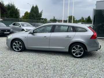 Volvo V60 I Kombi 1.6 DRIVe 115KM 2012 Volvo V60 1.6 D2 114KM 2012 skóry, climatronic, zdjęcie 8