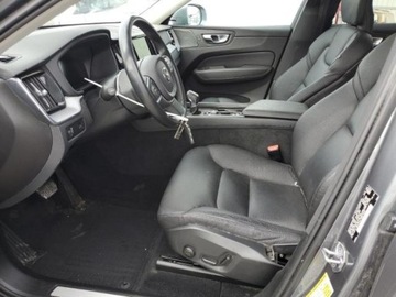 Volvo XC60 II 2021 Volvo XC 60 Volvo XC60 T5 AWD Momentum 2.0 Benzyna 258KM, zdjęcie 6