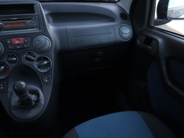 Fiat Panda II Hatchback 5d 1.2 8v 60KM 2010 Fiat Panda 1.2, Salon Polska, Klima, El. szyby, zdjęcie 7