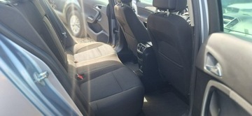 Opel Insignia I Sedan 1.8 Twinport ECOTEC 140KM 2009 Opel Insignia climatronic, zdjęcie 17