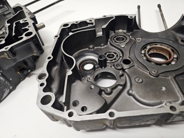 Suzuki DR 600 картерный блок двигателя