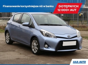 Toyota Yaris III Hatchback 5d Hybrid 100KM 2013 Toyota Yaris 1.5 Hybrid, Salon Polska, Automat