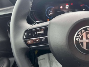 Alfa Romeo Junior SUV 1.2 Hybrid 145KM 2025 ALFA ROMEO Junior Ibrida Q4 Hatchback 1.2 (145KM) 2025, zdjęcie 7