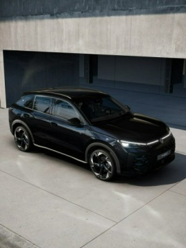 Volkswagen T-Roc I SUV Facelifting 1.5 TSI ACT 150KM 2026 Volkswagen T-Roc Wersja R-Line 1.5 eTSI 150 KM DSG, zdjęcie 13