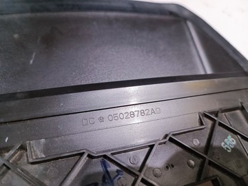 TŘETÍ SVĚTLO STOP DODGE CHALLENGER 15-