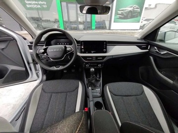 Skoda Scala Hatchback Facelifting 1.0 TSI 115KM 2025 Skoda Scala SKODA Scala 1.0 TSI 115 KM Selection jak nowa Wyprzedaz 2025, zdjęcie 7