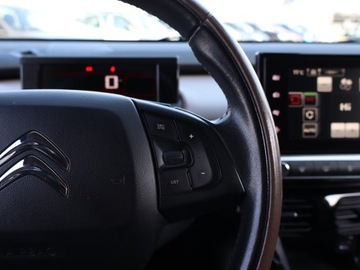 Citroen C4 Cactus Crossover Facelifting 1.2 PureTech 82KM 2018 Citroen C4 Cactus 1.2 PureTech, Salon Polska, zdjęcie 16