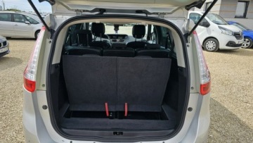 Renault Grand Scenic II Grand Scenic Facelifting 1.6 dCi eco2 130KM 2012 Renault Grand Scenic 7-osobowy, zdjęcie 21