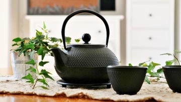 ЧУГУННЫЙ набор из заварника чая, чашек и мойки.