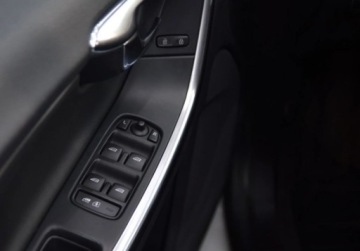 Volvo V60 I Kombi Facelifting 1.5 T3 DRIVE-E 152KM 2017 Volvo V60 Polski salon _ Automat _ Benzyna 152KM 1.5 Benzyna 152KM, zdjęcie 18