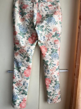 36 S Cocomore spodnie rurki pastelowe w kwiaty