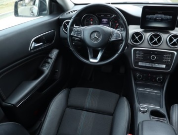 Mercedes CLA C117 Coupe Facelifting 1.6 200 156KM 2017 Mercedes CLA 200, Salon Polska, Serwis ASO, zdjęcie 6