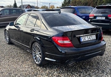 Mercedes Klasa C W205 2014 Mercedes-Benz Klasa C Wersja Avantgarde AMG 3.5 Benzyna 231KM, zdjęcie 3
