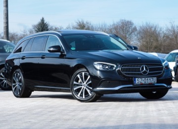 Mercedes Klasa E W214 2023 Mercedes E300de 306ps Szyber Blis Virtual Webasto Kamera LKA NFC Sam Parkuj