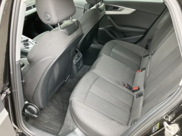 Audi A4 B9 Limousine Facelifting 2.0 35 TFSI 150KM 2022 Audi A4 Limousine 35TFSI S tronic | Reflektory LED, zdjęcie 17