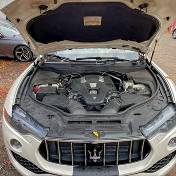 Maserati Levante 2017 Maserati Levante Luxury 2017 3.0l 3.0 Benzyna 345KM, zdjęcie 4