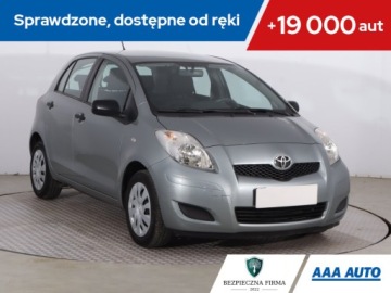 Toyota Yaris II Hatchback 5d 1.33 Dual VVT-i 101KM 2009 Toyota Yaris 1.33 Dual VVT-i, Salon Polska