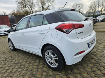 Hyundai i20 I Hatchback 5d Facelifting 1.4 CVVT 100KM 2015 Hyundai i20 1,4 benzyna 100KM automat salon polska, zdjęcie 3