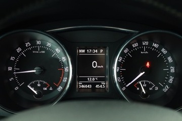 Skoda Superb II Kombi 2.0 TDI CR DPF 140KM 2012 Skoda Superb 2.0 TDI, DSG, Navi, Xenon, Klima, zdjęcie 7