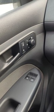 Volkswagen Caddy III Kombi Facelifting 1.6 TDI 102KM 2012 Volkswagen Caddy 1.6 tdi ,maxi ,bezwypadek ,bogata wersja ,duzo nowych cze, zdjęcie 18