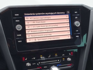 Volkswagen Passat B8 Variant Facelifting 2.0 TDI SCR 150KM 2021 Volkswagen Passat Variant Faktura VAT Hak Navi Grzane fotele 2.0 Diesel, zdjęcie 17